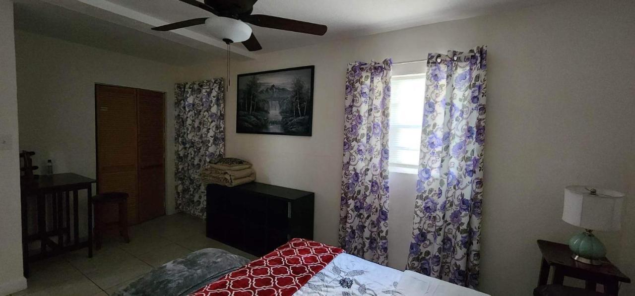 Leo Guest House Холивуд Екстериор снимка